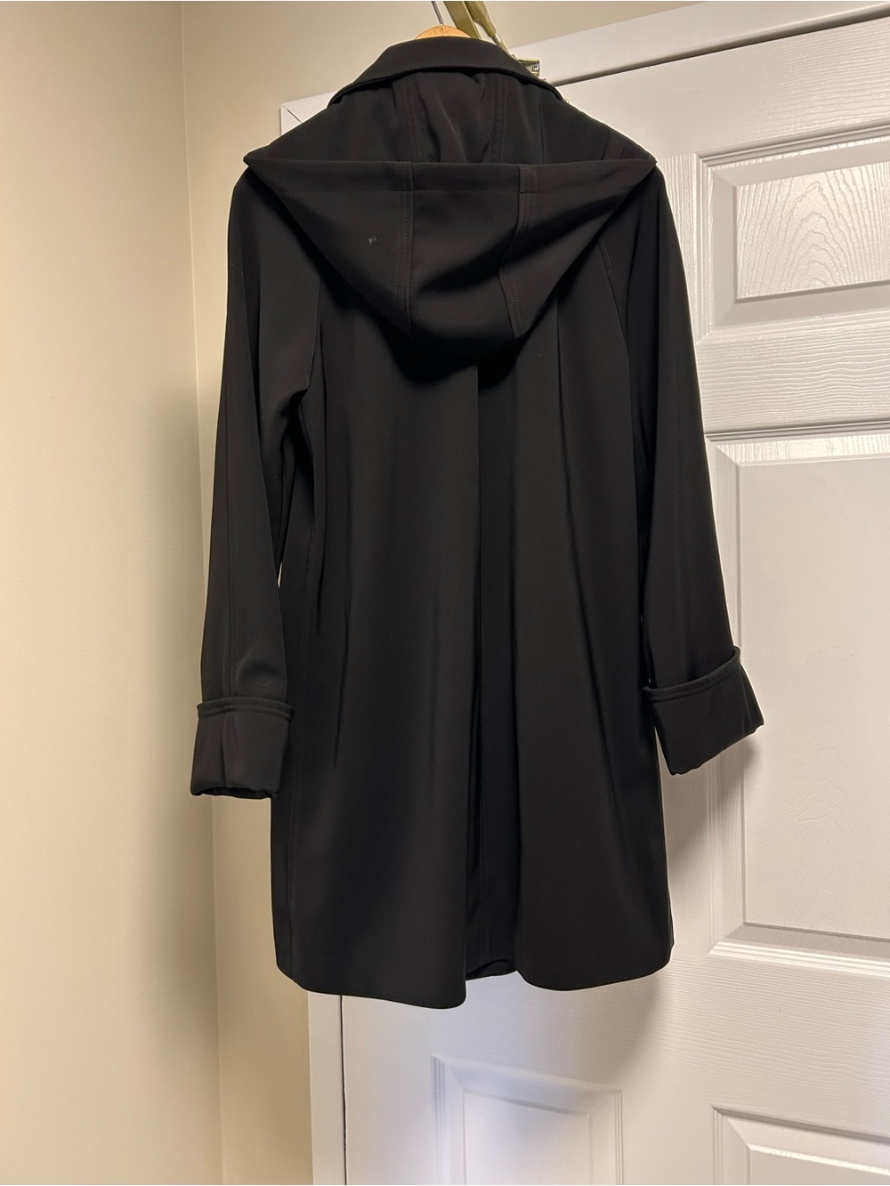 Michael Kors Hooded Black Peacoat
Pockets Silver Hook Clasp Coat
Womens Small - Picture 4 of 11